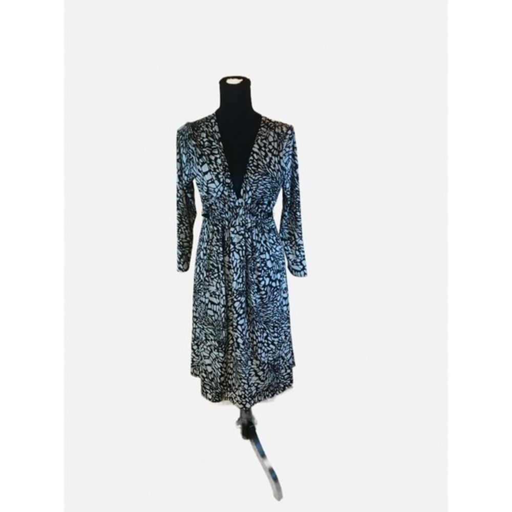 Black & White Faux Wrap Abstract Dress By BCBG. Deep V-Collar, Rushing in Front